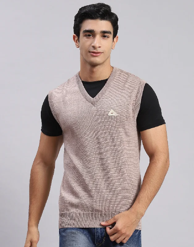 Shop men’s fashion at discount prices and save up to 70%! Men Beige Solid V Neck Sleeveless Sweaters/Pullovers Shop men’s fashion at discount prices and save up to 70%! Men Beige Solid V Neck Sleeveless Sweaters/Pullovers