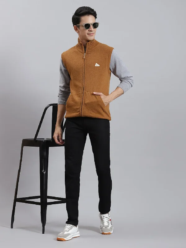 Huge savings on all categories of clothing – Shop our seasonal sale. Men Brown Solid Stand Collar Sleeveless Sweaters/Pullovers Huge savings on all categories of clothing – Shop our seasonal sale. Men Brown Solid Stand Collar Sleeveless Sweaters/Pullovers