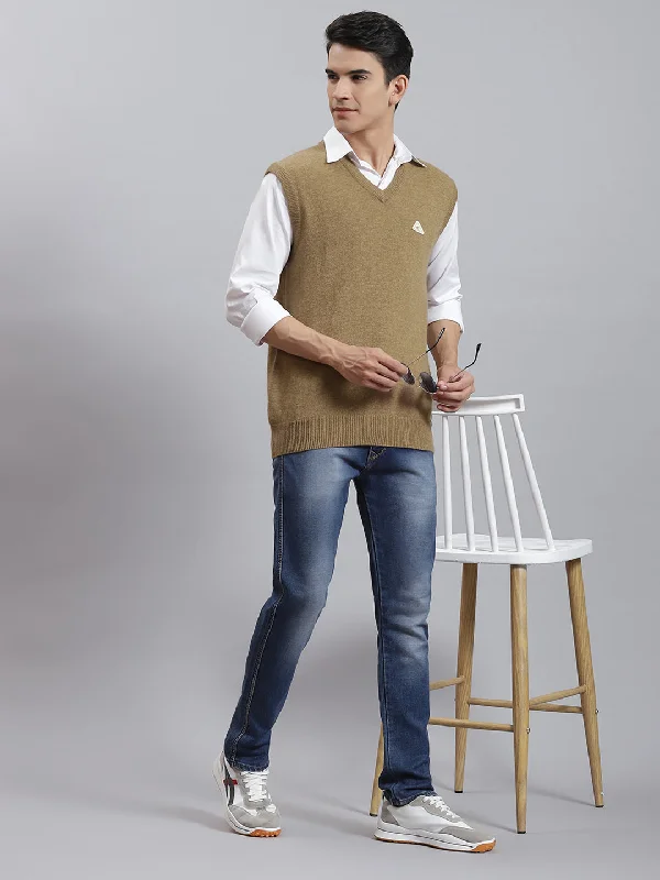Shop clothing essentials at a fraction of the price – Men Brown Solid V Neck Sleeveless Sweaters/Pullovers Shop clothing essentials at a fraction of the price – Men Brown Solid V Neck Sleeveless Sweaters/Pullovers