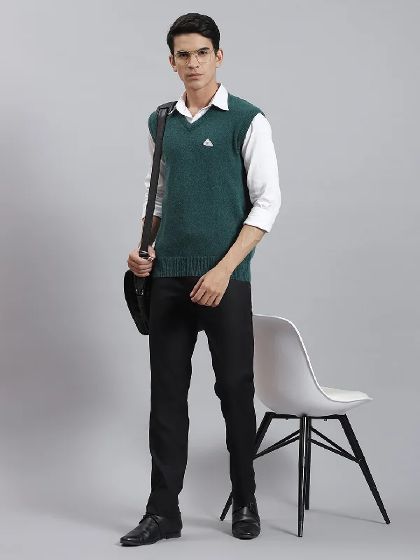 Don’t wait – Shop now for limited-time discounts on trendy clothing. Men Green Solid V Neck Sleeveless Sweaters/Pullovers Don’t wait – Shop now for limited-time discounts on trendy clothing. Men Green Solid V Neck Sleeveless Sweaters/Pullovers