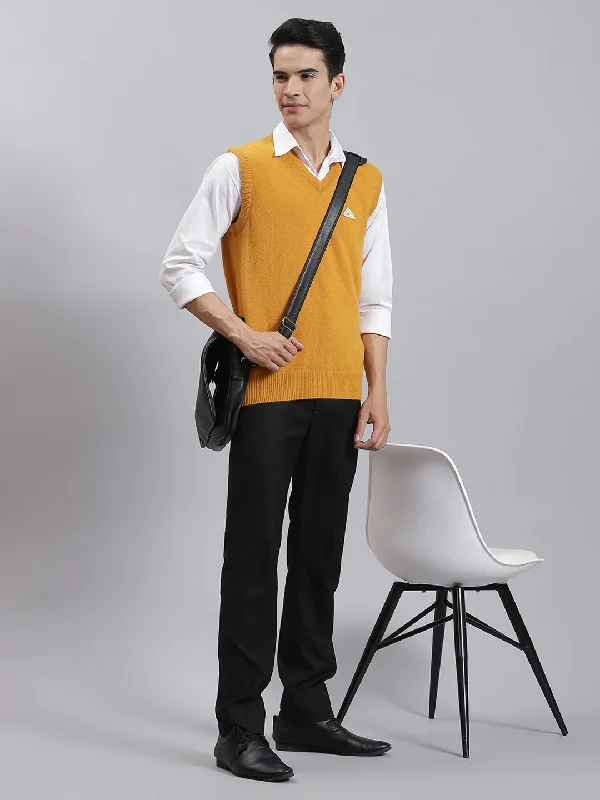 Save big on all types of clothing – Shop the sale now! Men Mustard Solid V Neck Sleeveless Sweaters/Pullovers Save big on all types of clothing – Shop the sale now! Men Mustard Solid V Neck Sleeveless Sweaters/Pullovers