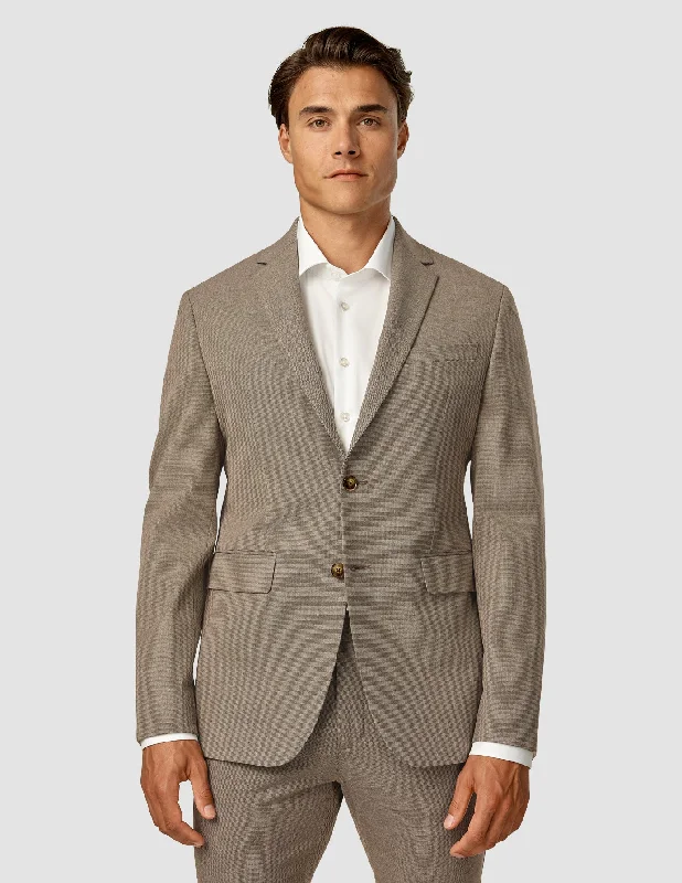 Don’t wait – shop the biggest sale of the season on men’s clothing! Essential Blazer Regular Almond Don’t wait – shop the biggest sale of the season on men’s clothing! Essential Blazer Regular Almond