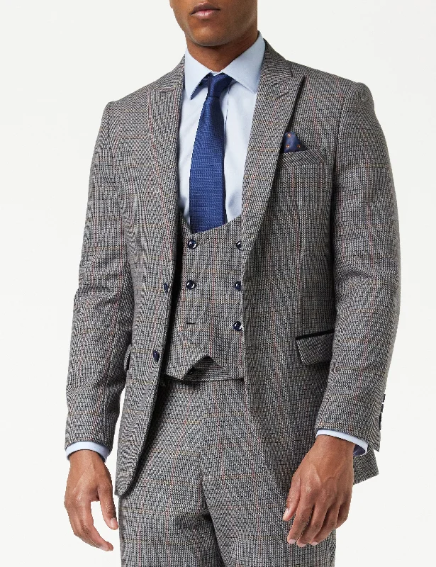 Don’t miss these deals – men’s fashion essentials for less.  HERVE – BLUE HOUNDSTOOTH TWEED BLAZER