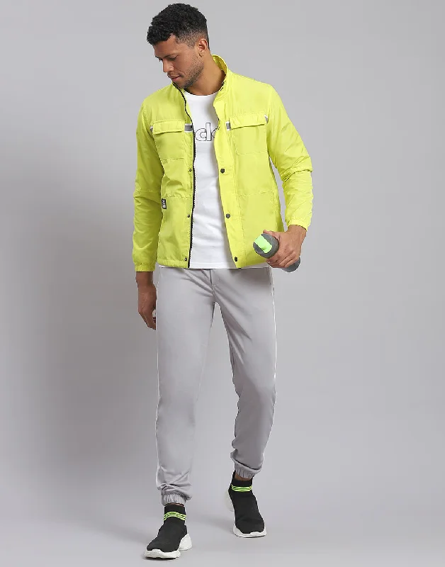 Save more with our buy-more, save-more deals on men’s fashion.  Men Green Solid Stand Collar Full Sleeve Jacket