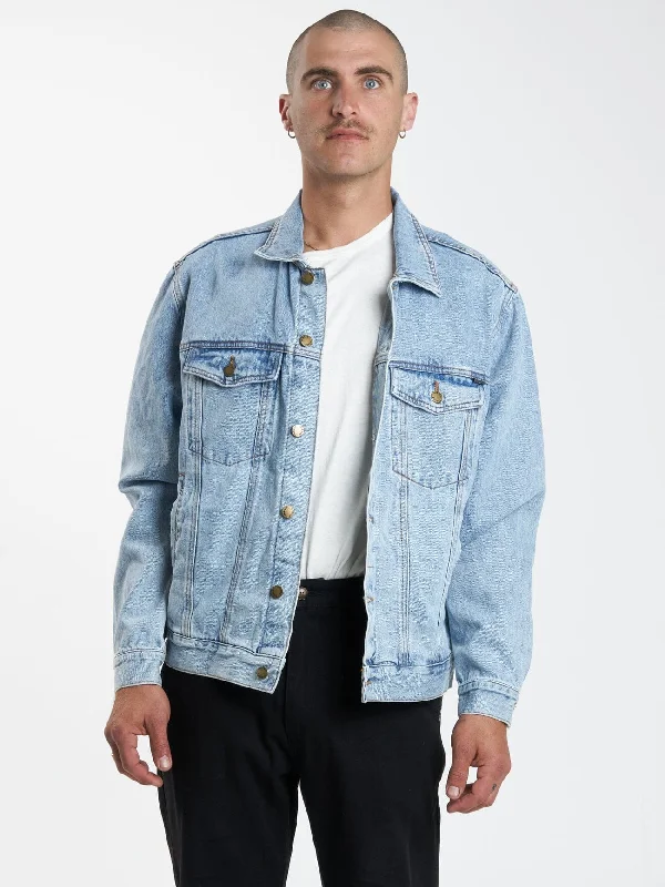 Men’s wardrobe essentials now at unbeatable prices.  Oversized Wanderer Denim Jacket - Endless Blue