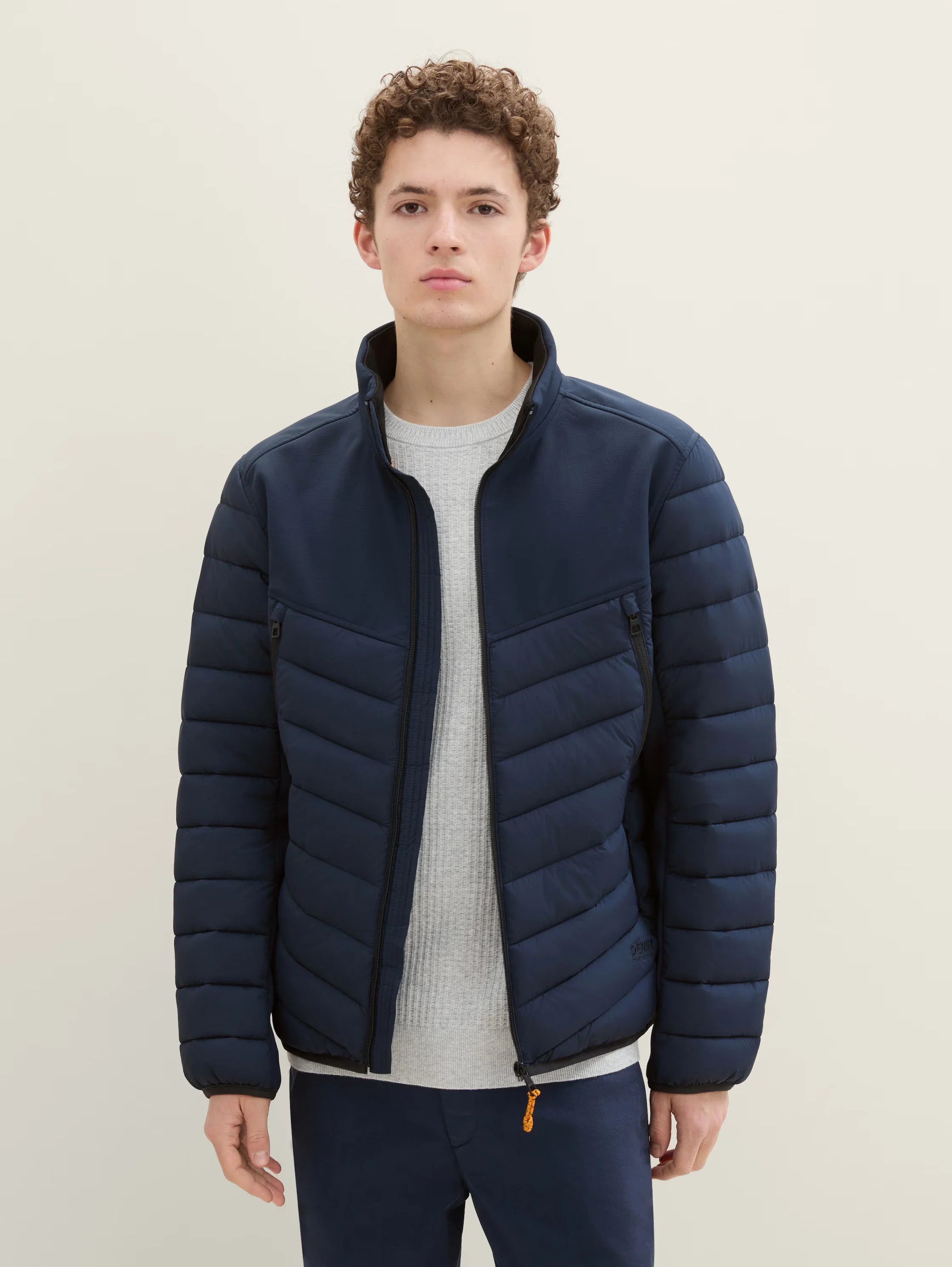 Shop the latest styles in men’s fashion – don’t miss out on these deals!  Tom Tailor Hybrid Quilted Navy Jacket