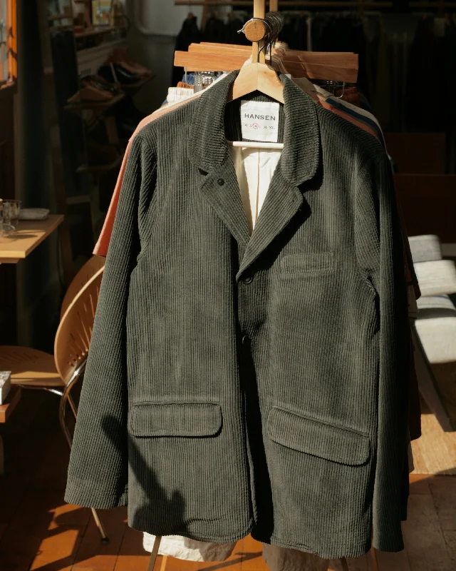 Shop the look you love at prices you’ll love even more! VINCENT Elephant Cord Blazer Jacket | Olive Taupe Shop the look you love at prices you’ll love even more! VINCENT Elephant Cord Blazer Jacket | Olive Taupe