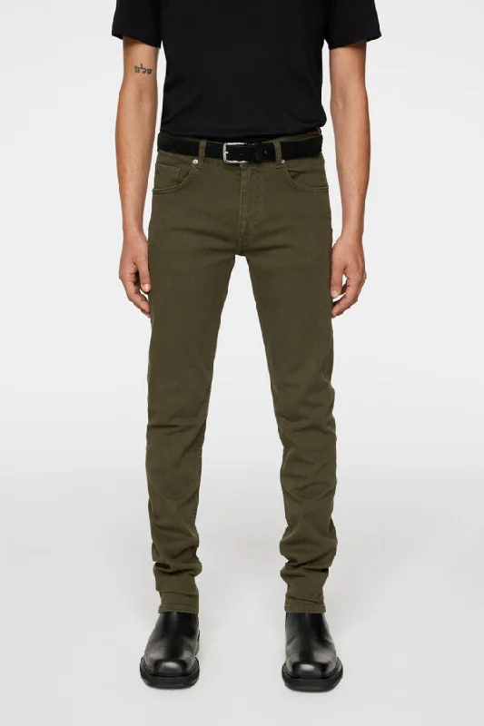 Flash sale on trendy clothing – Limited time offers available online.  Jay Jeans